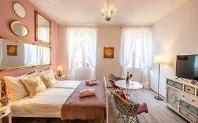 Old City Romantic Studios 3